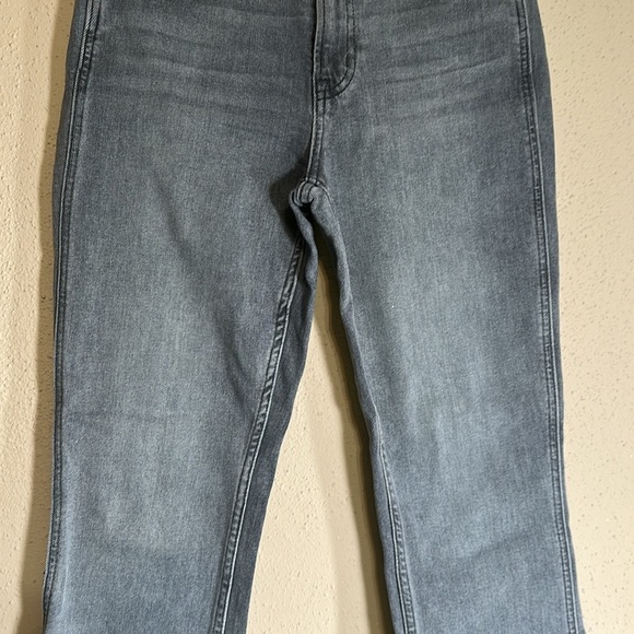 GAP Vintage Slim Mid Rise Gray Denim Jeans Straight Slim Leg Size 6 R 28 - Picture 12 of 15